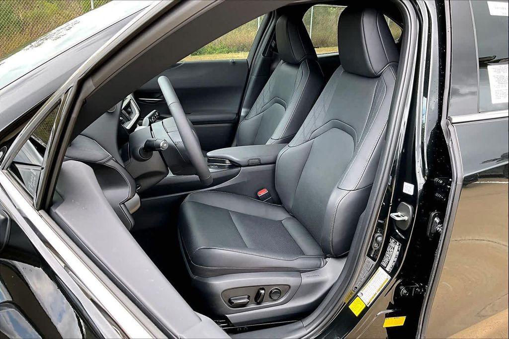 new 2025 Lexus UX 300h car, priced at $43,514