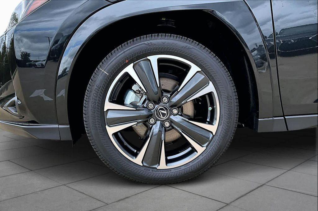 new 2025 Lexus UX 300h car, priced at $43,514