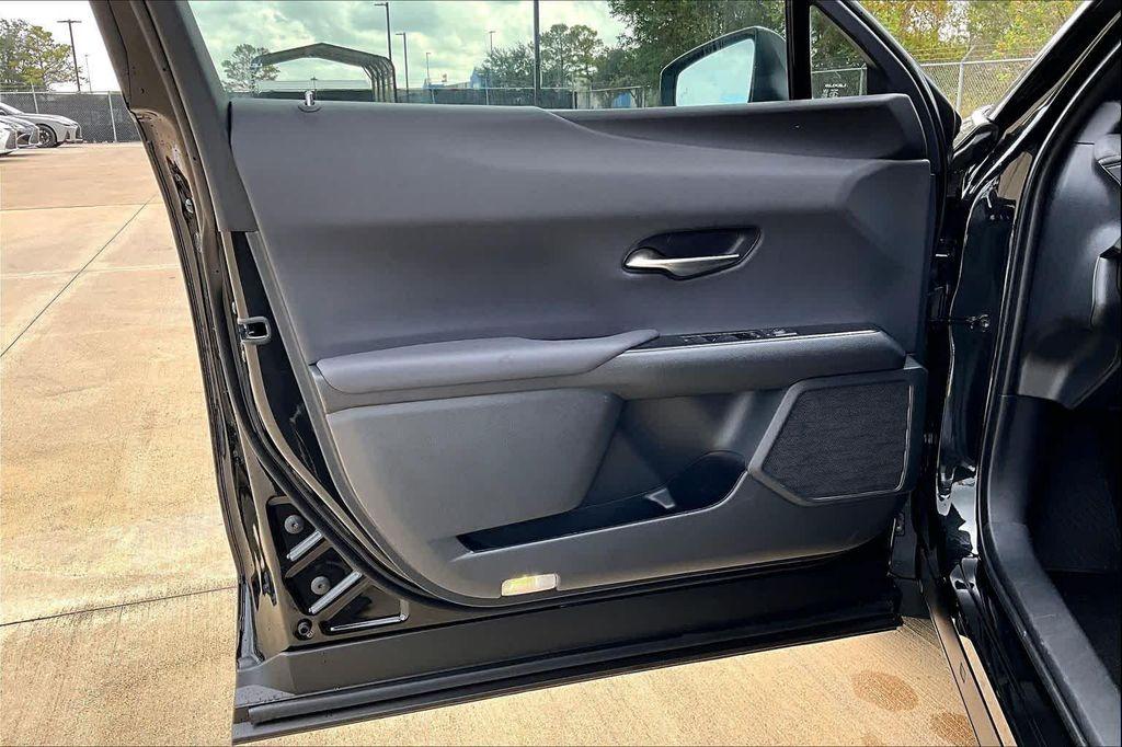 new 2025 Lexus UX 300h car, priced at $43,514