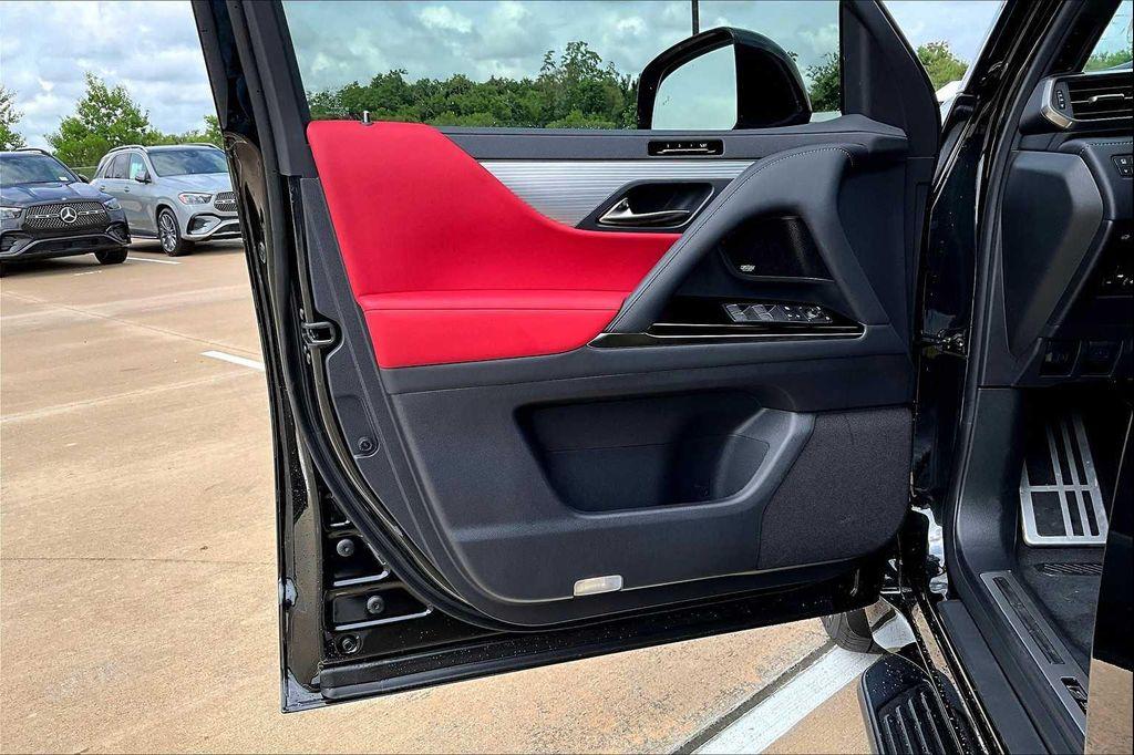 new 2025 Lexus LX 600 car, priced at $118,822