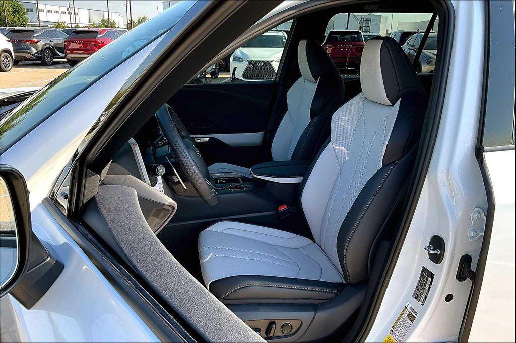 new 2026 Lexus TX 500h car, priced at $75,701