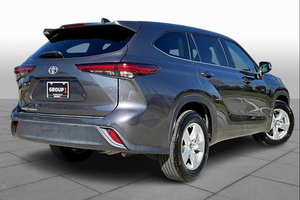 used 2022 Toyota Highlander car, priced at $25,995