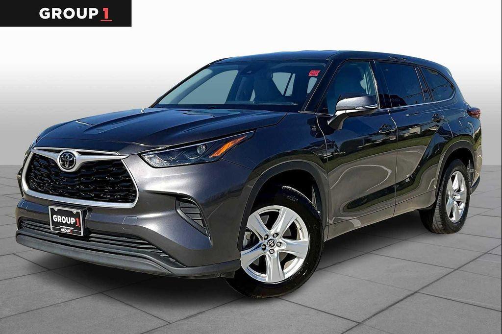 used 2022 Toyota Highlander car, priced at $25,995