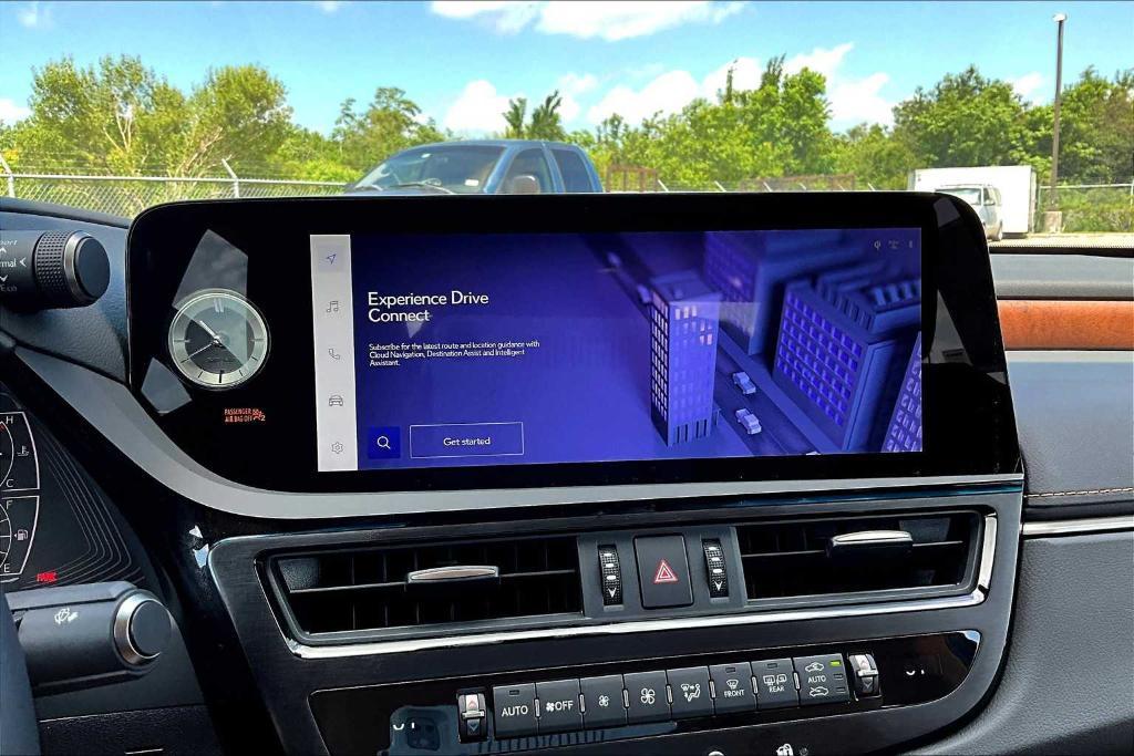 new 2025 Lexus ES 350 car, priced at $52,349