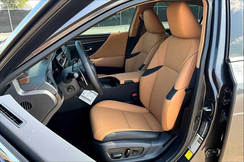 new 2025 Lexus ES 350 car, priced at $49,189