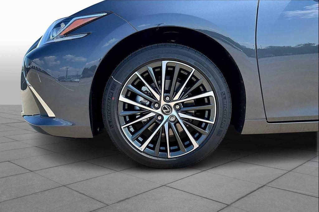 new 2025 Lexus ES 350 car, priced at $49,189