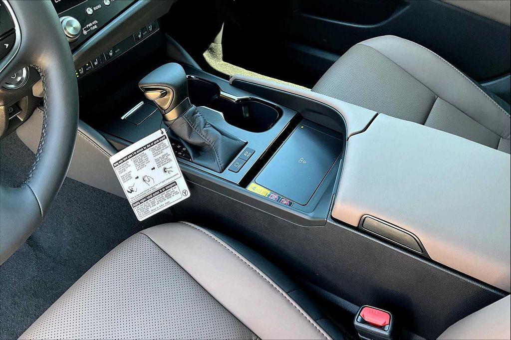 new 2025 Lexus ES 300h car, priced at $52,209