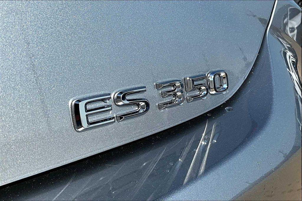 new 2025 Lexus ES 350 car, priced at $51,219