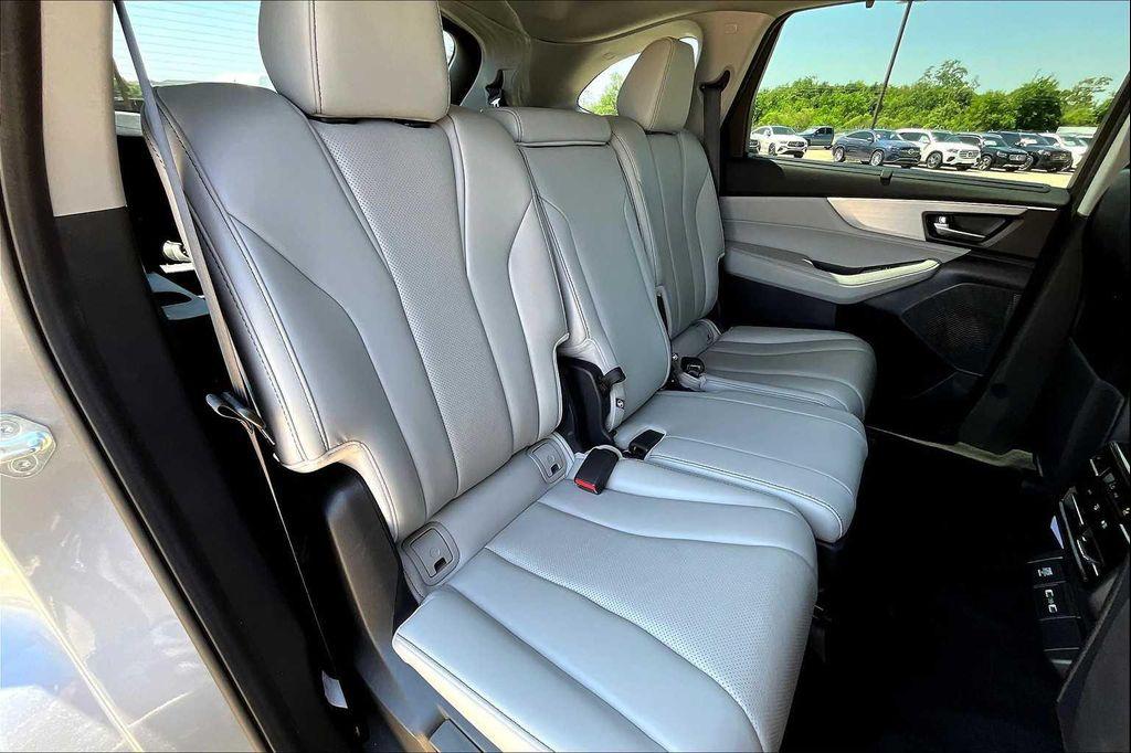 used 2023 Acura MDX car, priced at $40,495