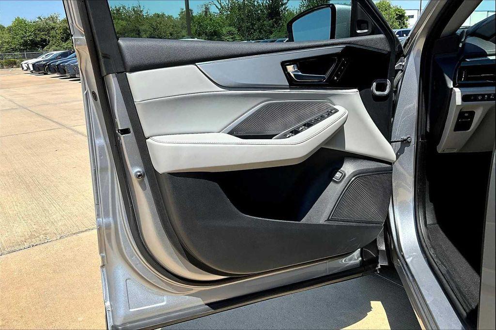 used 2023 Acura MDX car, priced at $40,495