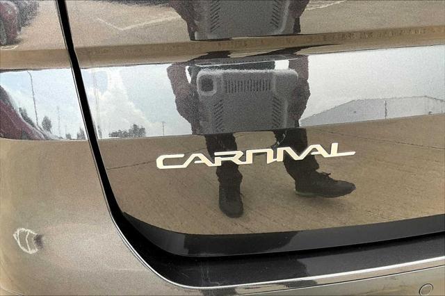 used 2024 Kia Carnival car, priced at $38,995