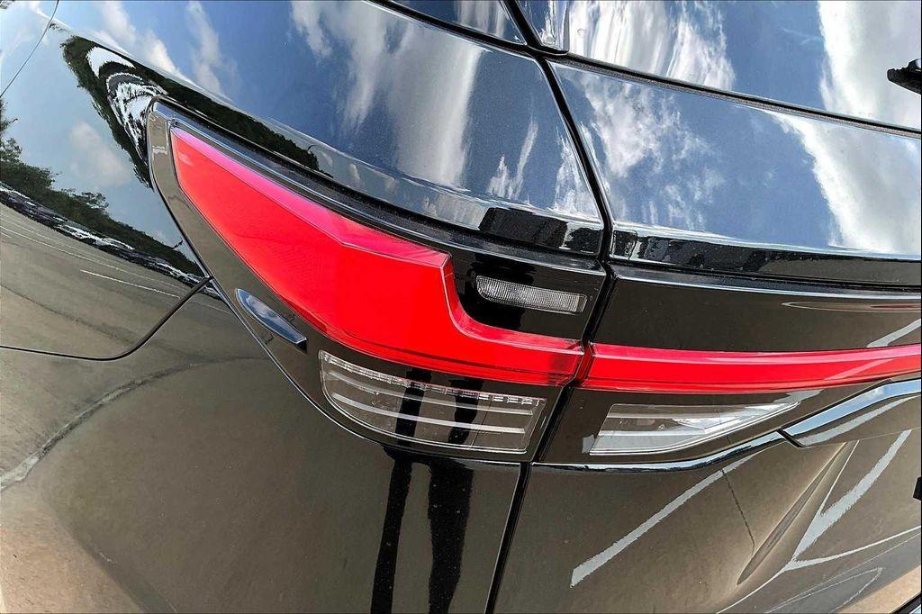 new 2025 Lexus TX 500h car, priced at $79,823