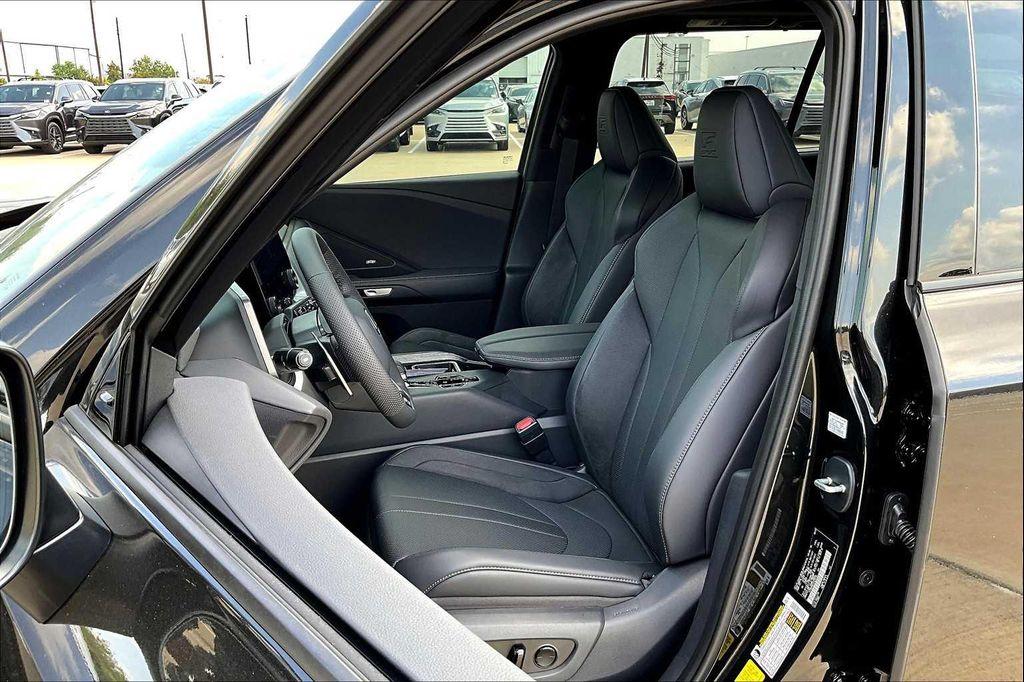 new 2025 Lexus TX 500h car, priced at $79,823