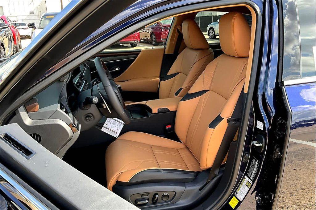 new 2025 Lexus ES 350 car, priced at $57,144