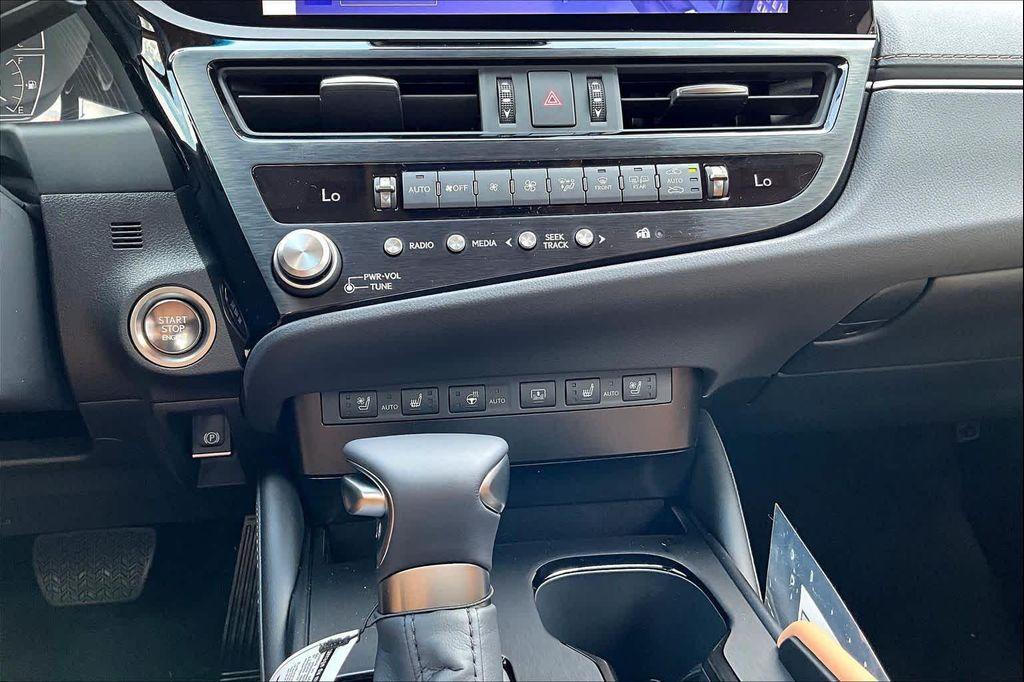 new 2025 Lexus ES 350 car, priced at $57,144
