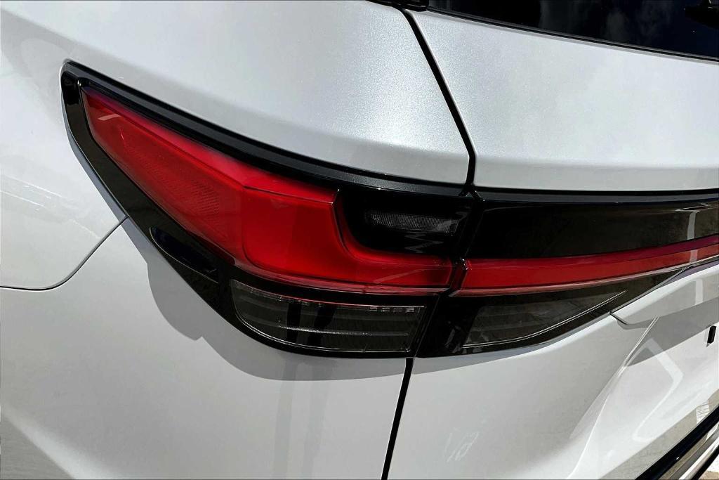 new 2025 Lexus TX 500h car, priced at $77,904