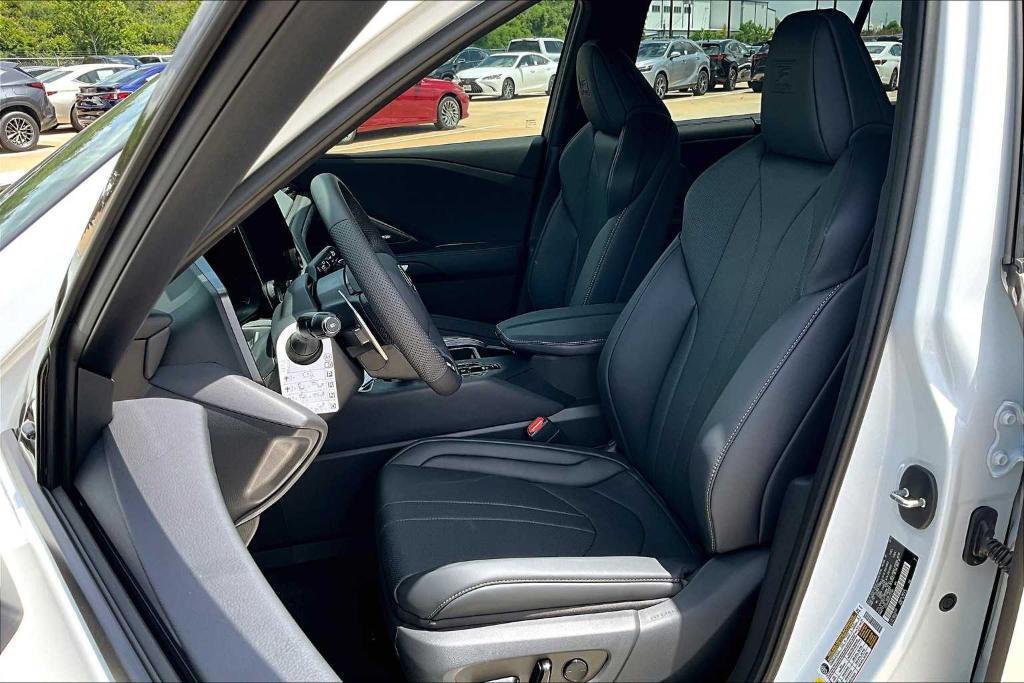 new 2025 Lexus TX 500h car, priced at $77,904