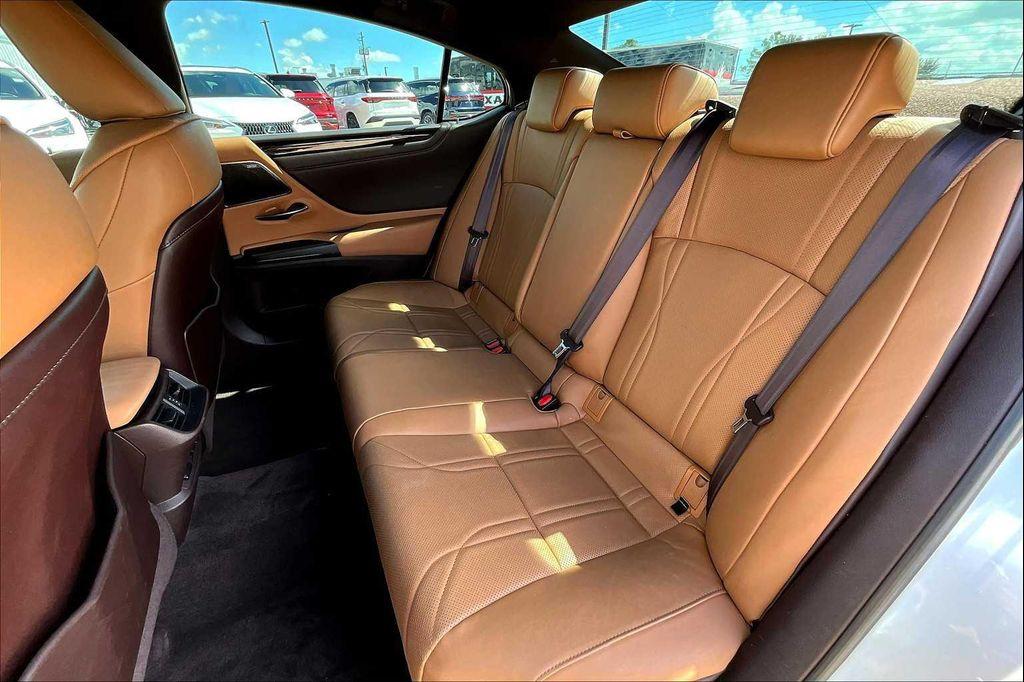used 2020 Lexus ES 350 car, priced at $31,995