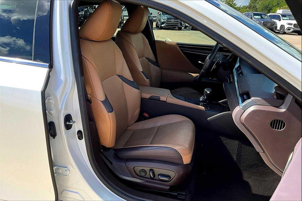 used 2020 Lexus ES 350 car, priced at $31,995