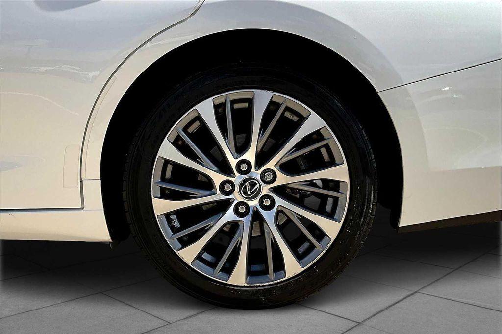 used 2020 Lexus ES 350 car, priced at $31,995