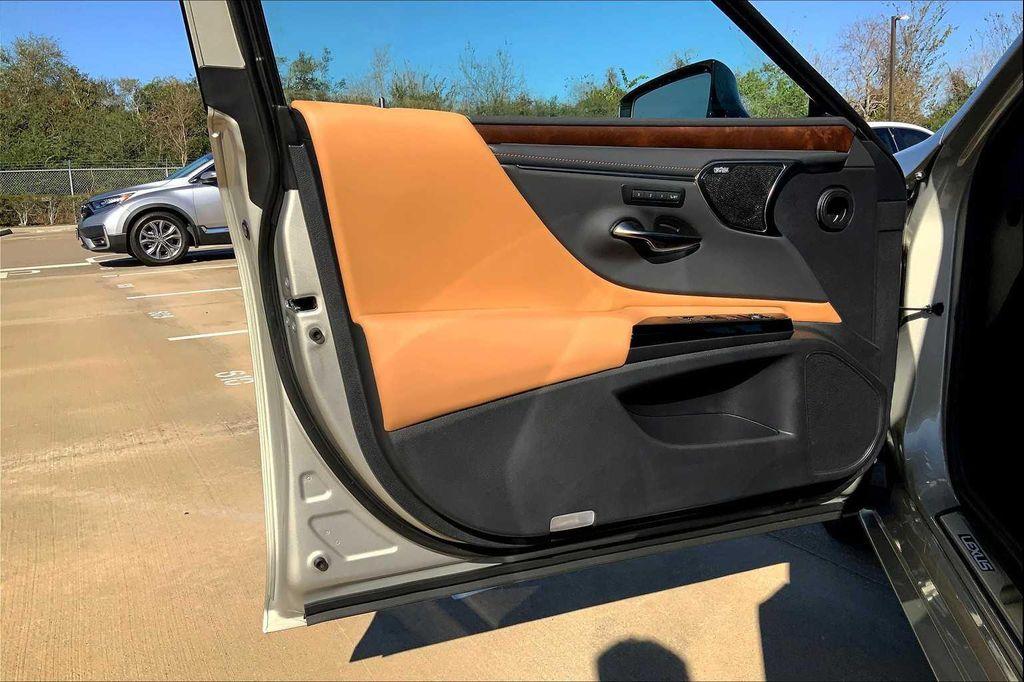 new 2025 Lexus ES 350 car, priced at $57,484