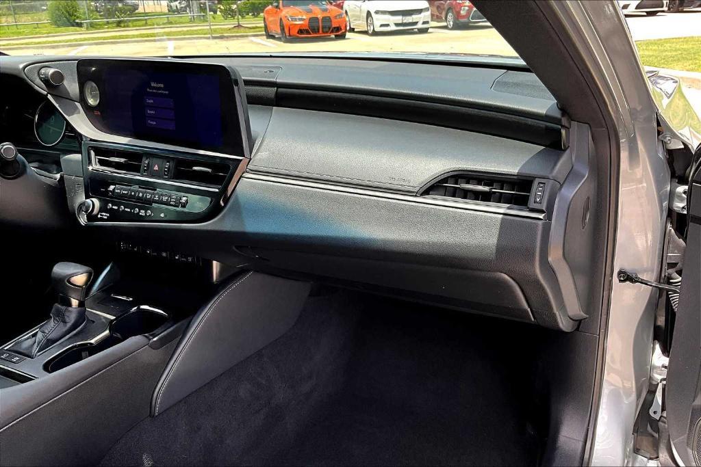 used 2024 Lexus ES 300h car, priced at $42,495