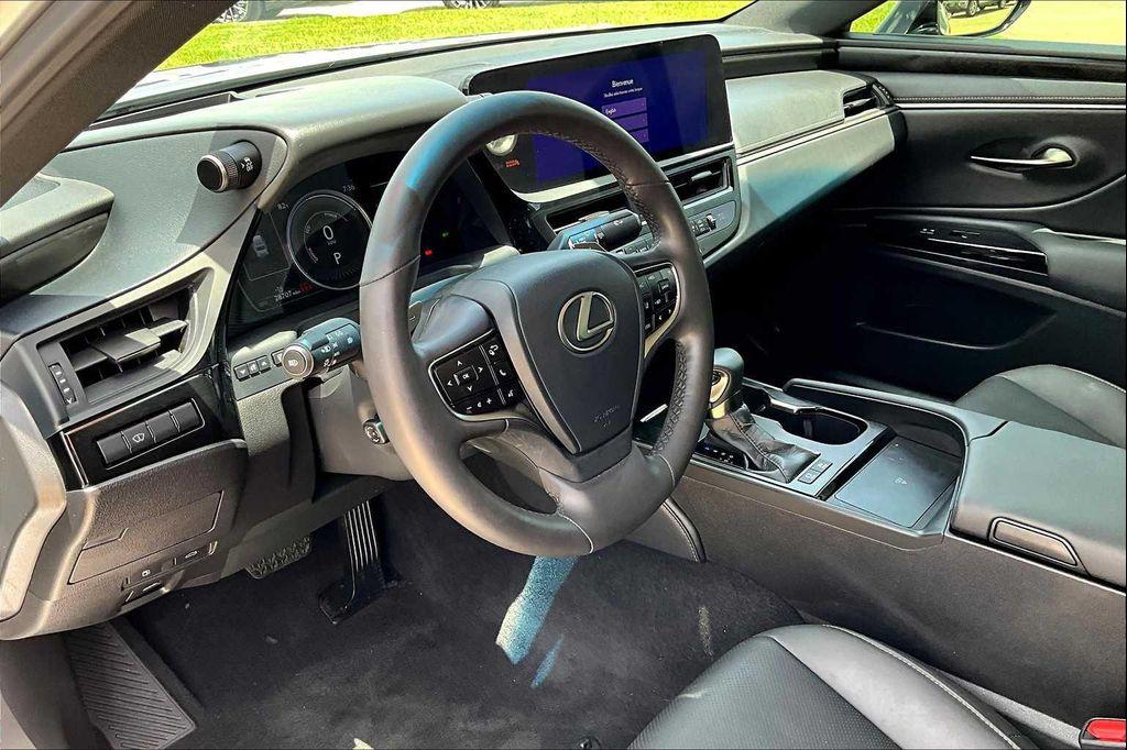 used 2024 Lexus ES 300h car, priced at $40,995