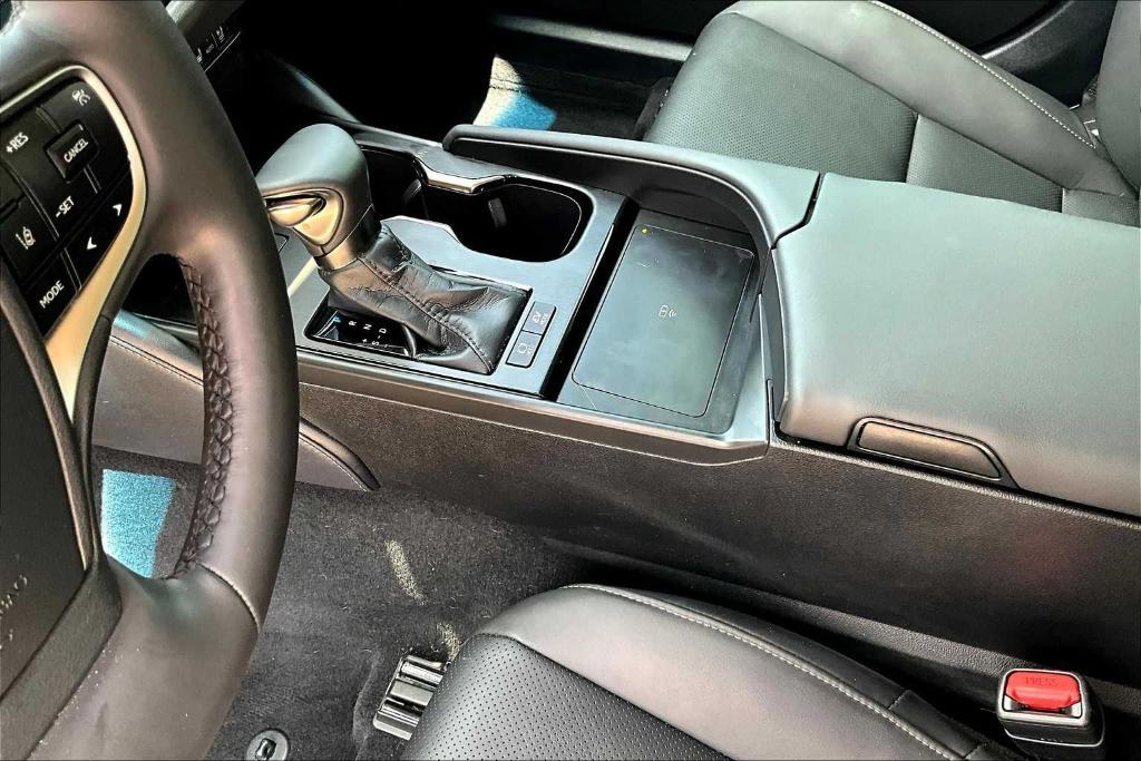 used 2024 Lexus ES 300h car, priced at $42,495