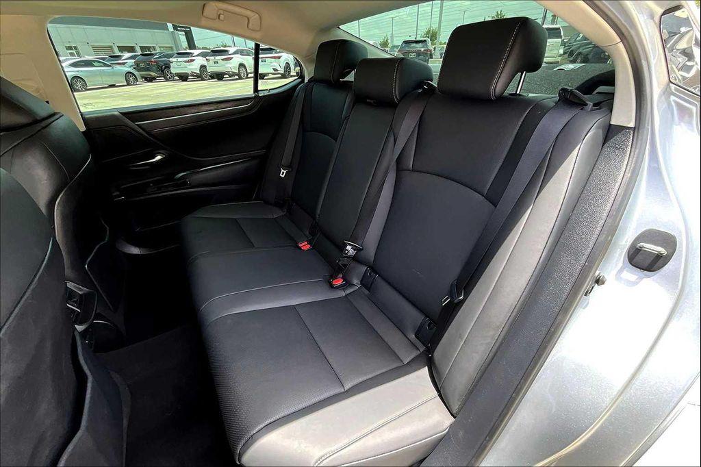 used 2024 Lexus ES 300h car, priced at $40,995