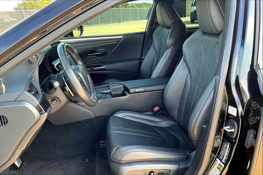 used 2022 Lexus ES 350 car, priced at $34,995