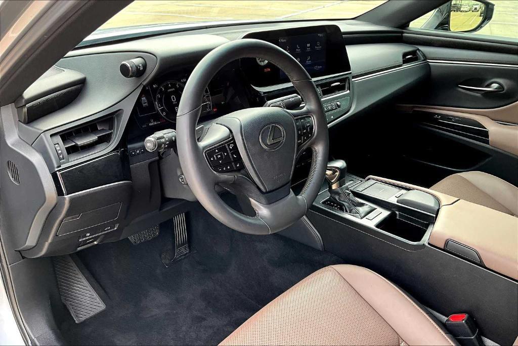 used 2022 Lexus ES 350 car, priced at $34,995
