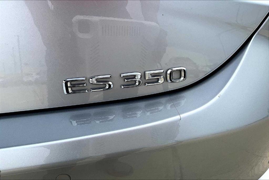 used 2022 Lexus ES 350 car, priced at $34,995