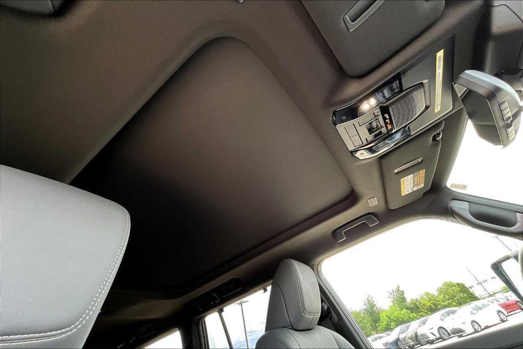 used 2025 Lexus GX 550 car, priced at $98,995