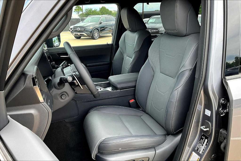 used 2025 Lexus GX 550 car, priced at $98,995