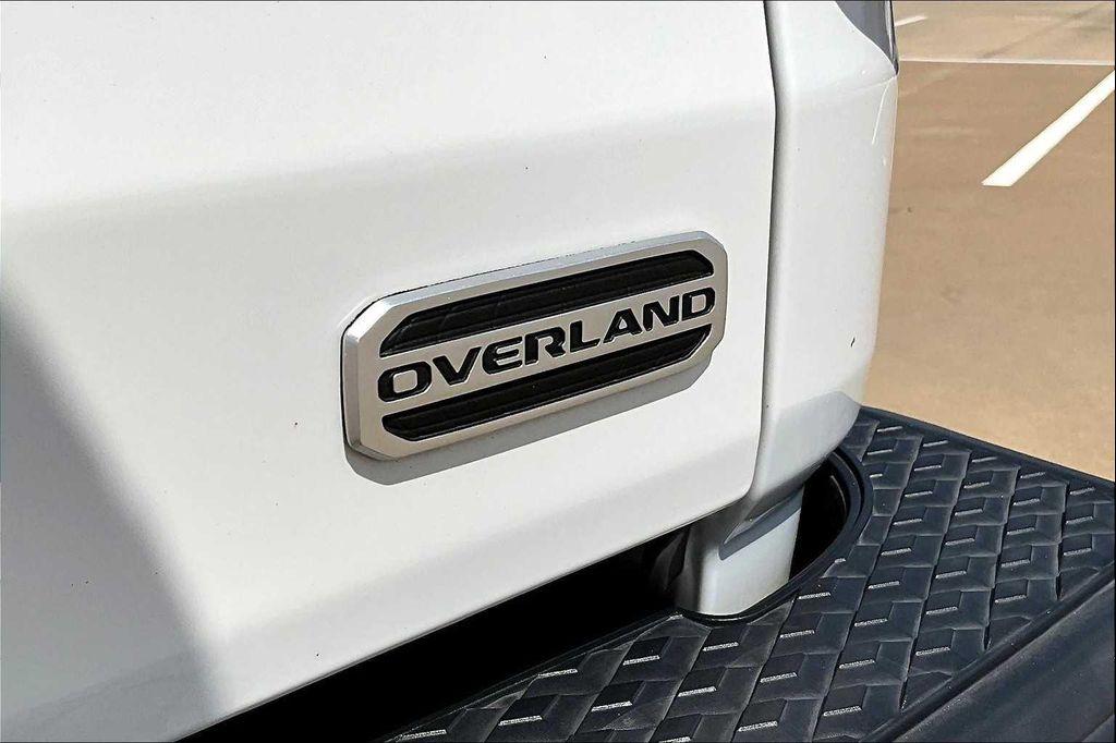 used 2022 Jeep Gladiator car, priced at $32,995