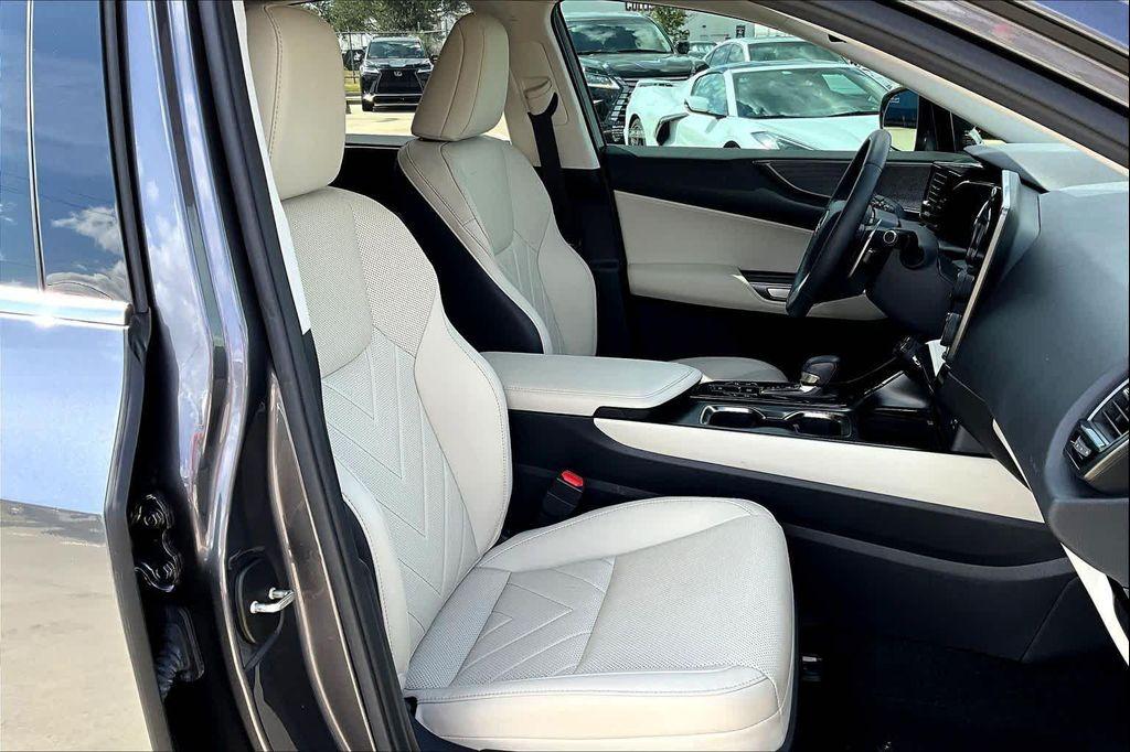 used 2025 Lexus NX 350 car, priced at $50,495