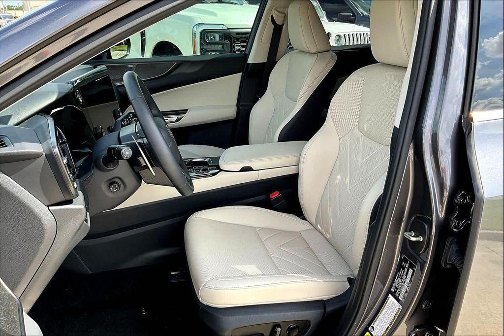 used 2025 Lexus NX 350 car, priced at $50,495