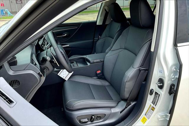 new 2025 Lexus ES 350 car, priced at $49,679