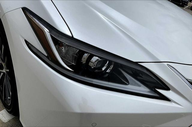 new 2025 Lexus ES 350 car, priced at $49,679