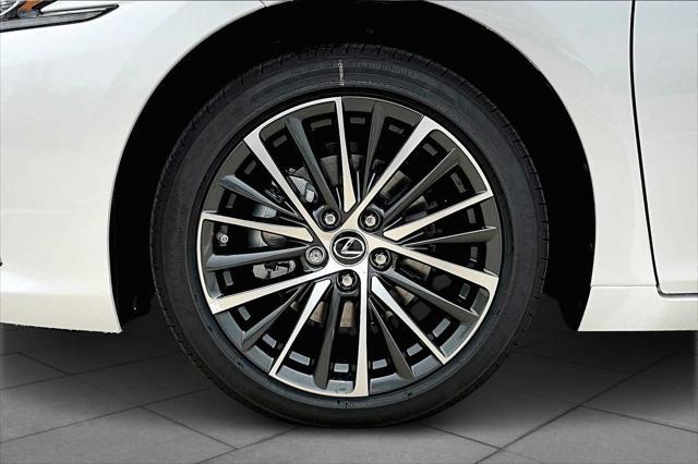 new 2025 Lexus ES 350 car, priced at $49,679