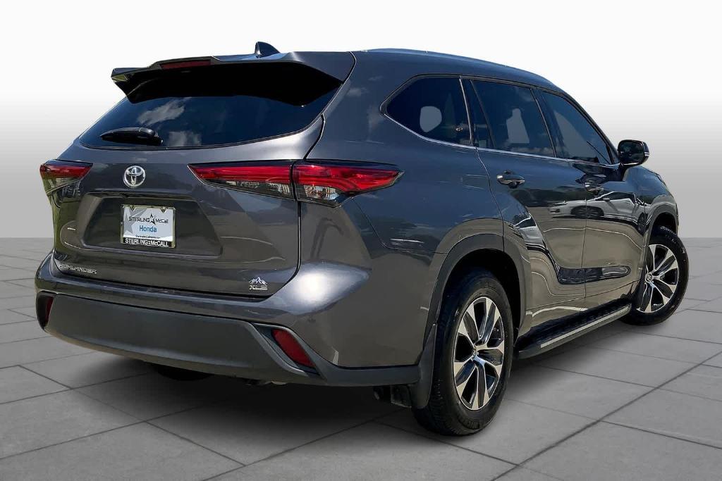 used 2021 Toyota Highlander car, priced at $29,390
