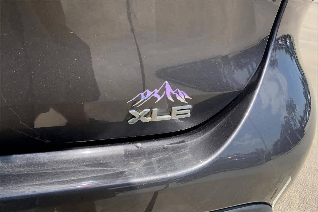 used 2021 Toyota Highlander car, priced at $29,390