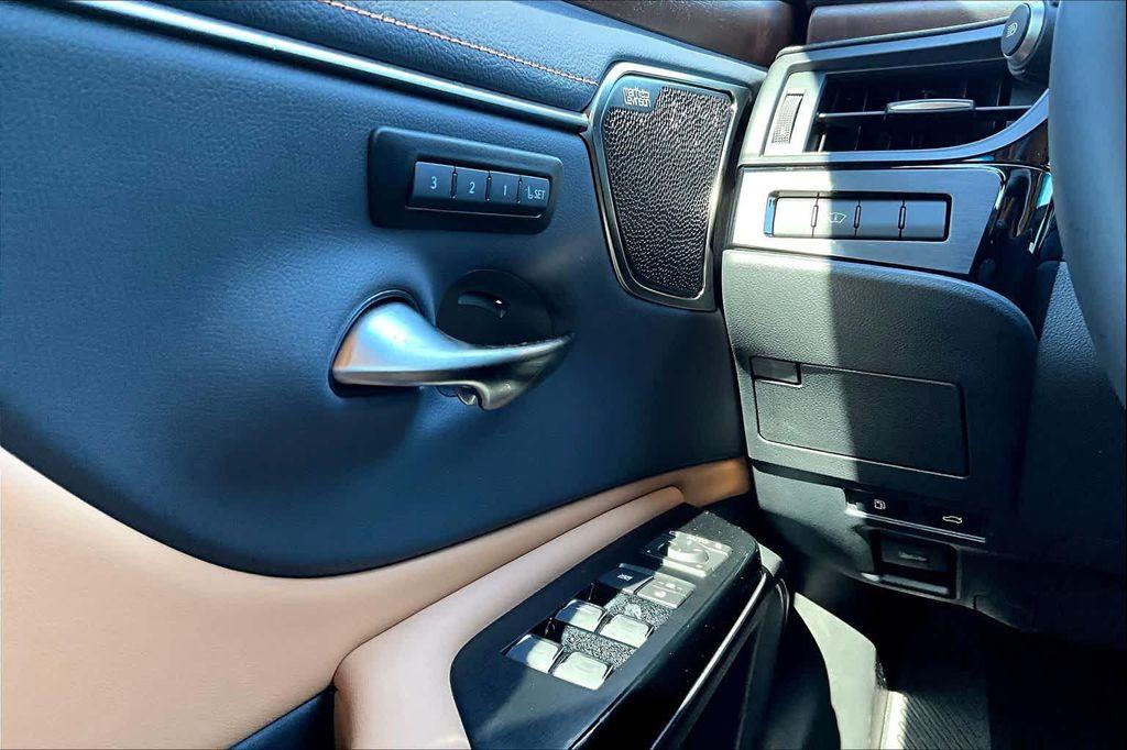 new 2025 Lexus ES 350 car, priced at $54,849