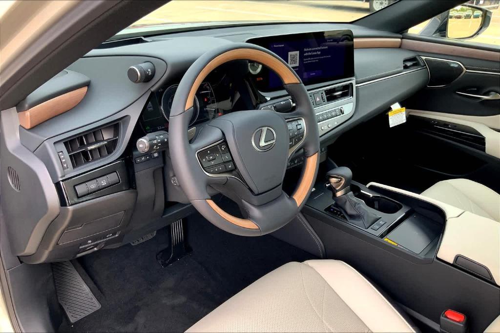 new 2025 Lexus ES 300h car, priced at $57,574