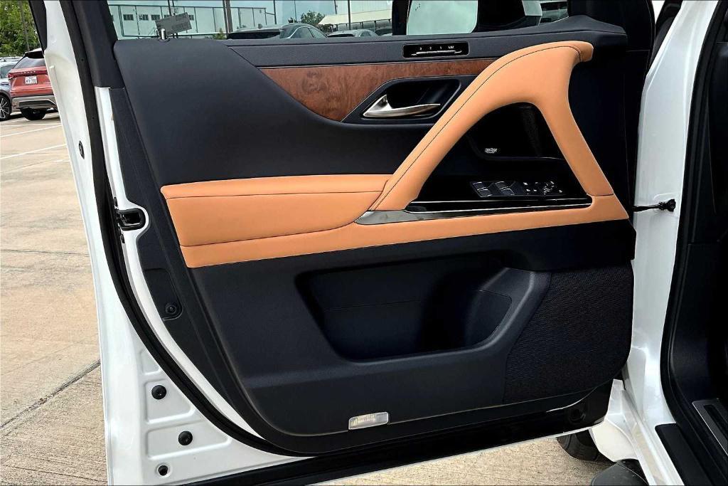 new 2025 Lexus LX 600 car, priced at $118,188