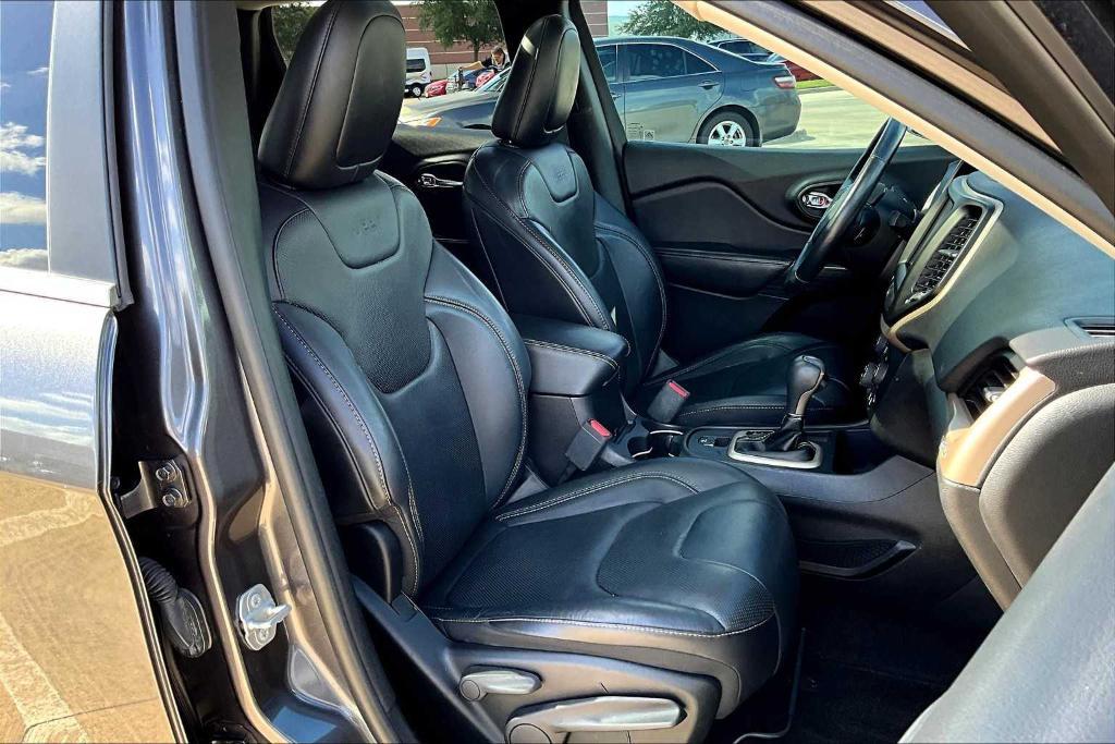 used 2017 Jeep Cherokee car, priced at $16,895