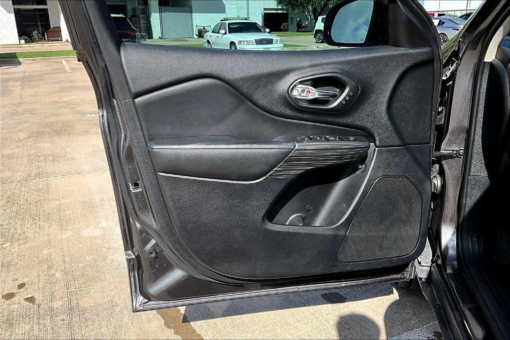 used 2017 Jeep Cherokee car, priced at $16,895