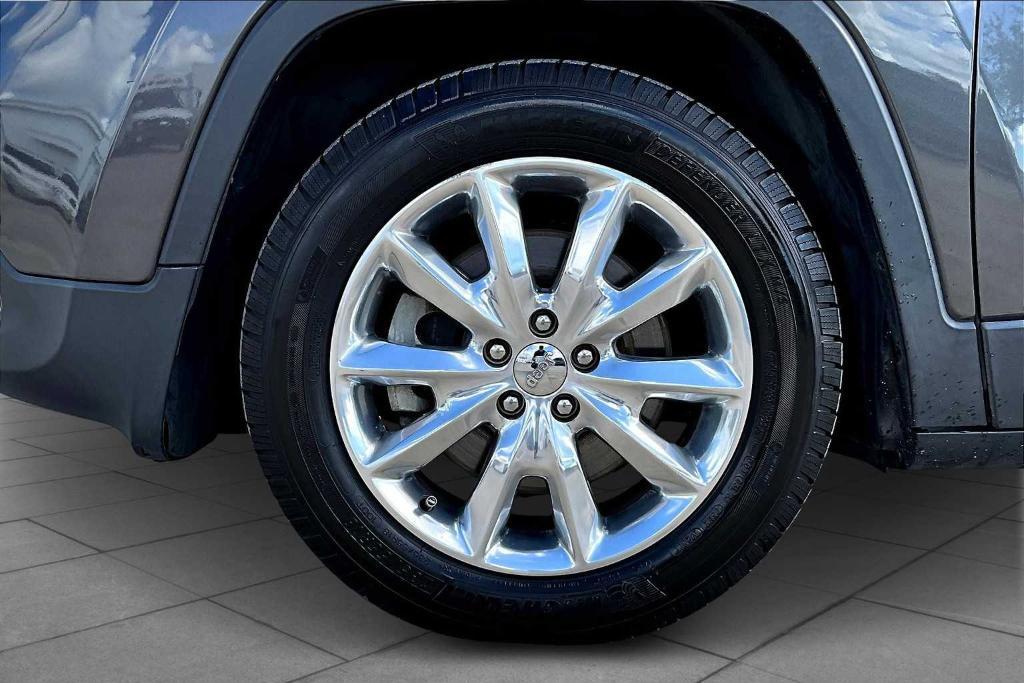 used 2017 Jeep Cherokee car, priced at $16,895