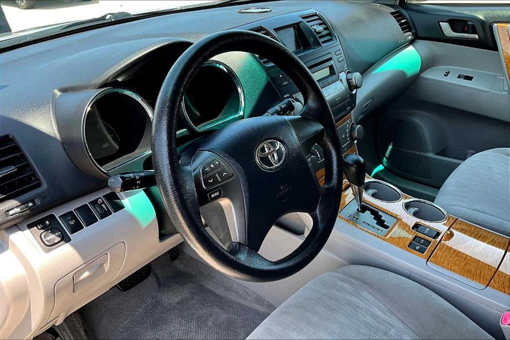 used 2010 Toyota Highlander Hybrid car, priced at $5,995