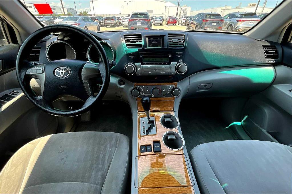 used 2010 Toyota Highlander Hybrid car, priced at $5,995